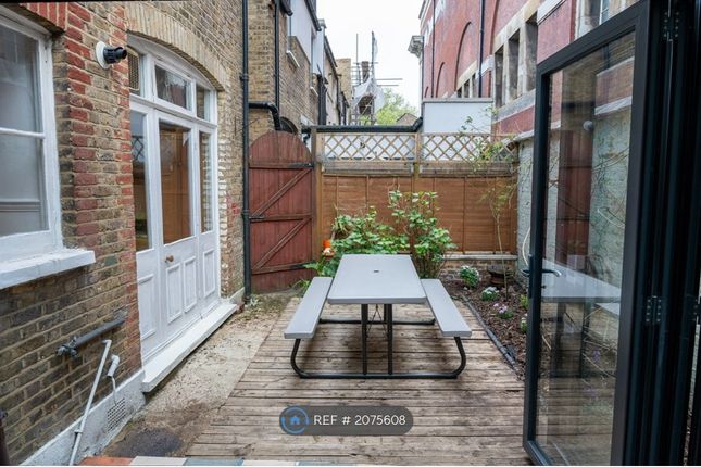 End terrace house to rent in Merton Avenue, London