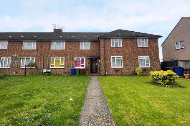 Thumbnail Flat to rent in Humber Avenue, South Ockendon