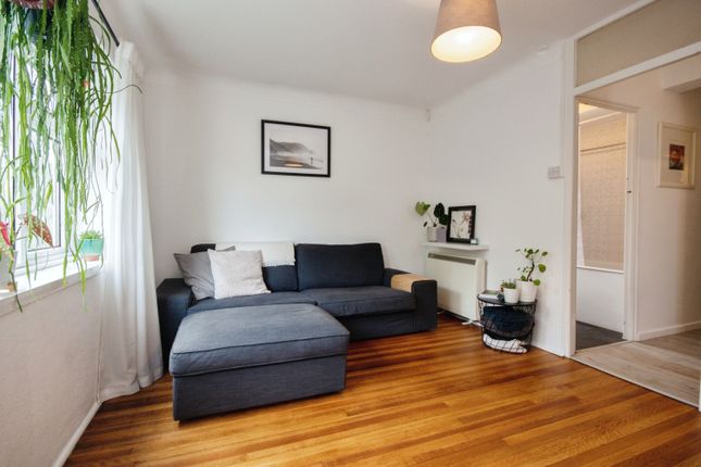 Flat for sale in Vale Road, Bournemouth