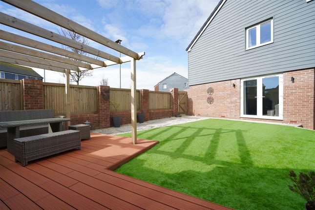 3, Cranesbill Way, Weymouth photo 3