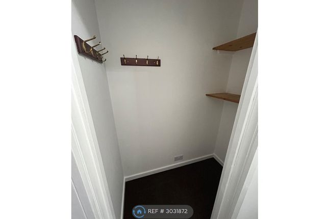 Grantwood Close, Redhill photo 2