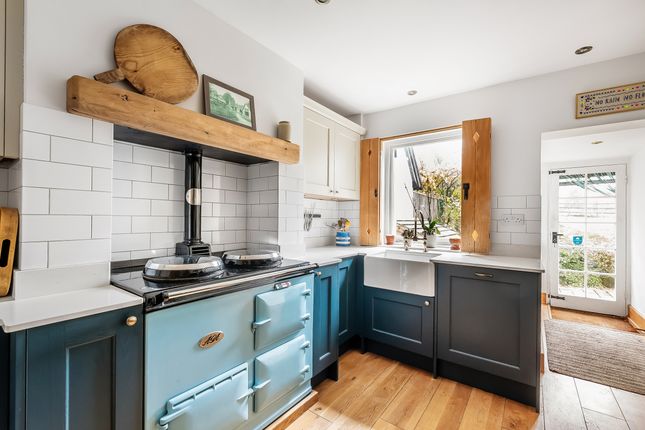 2 Forge Cottage, Edenbridge photo 3