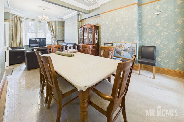 30, Neville Street, Cardiff photo 5