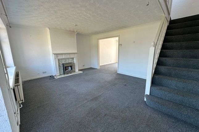 21 Denbigh Close, Pontypridd photo 4