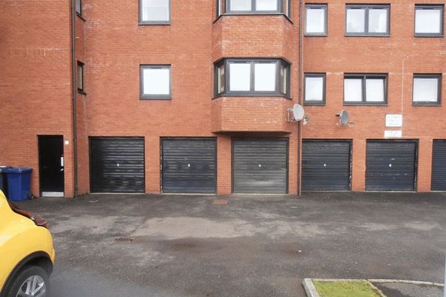 Parking/garage to rent in East King Street, Helensburgh
