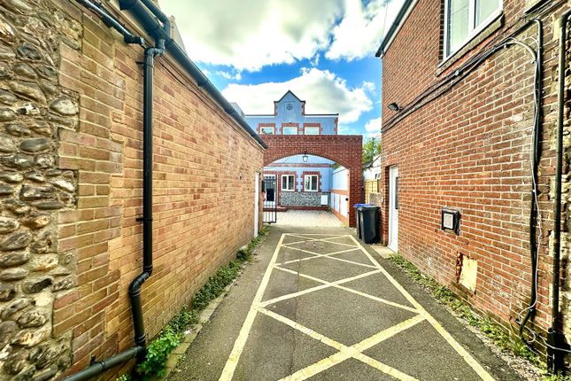 11C, North Road, Lancing photo 3