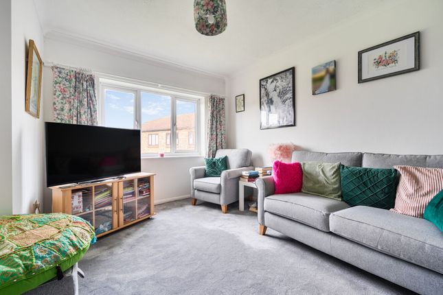 Flat 9 South Lodge, Pagham Road, Nyetimber, Bognor Regis photo 2