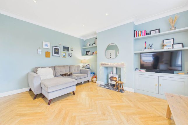 114, Weirwood Avenue, Glasgow photo 3