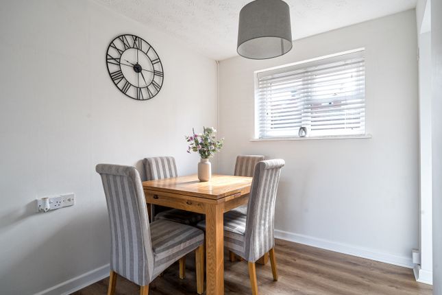 12, Sowden Park, Barnstaple photo 4