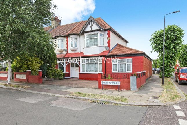 End terrace house for sale in Birch Avenue, Palmers Green, London