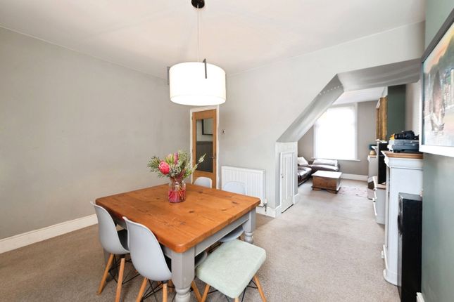 61, Adames Road, Hampshire photo 4