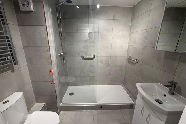 Flat 17, Reading photo 5