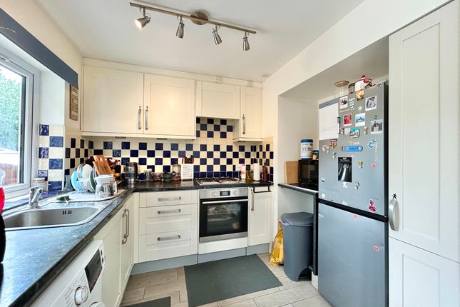 Flat 1, 10 Priestley Avenue, Exeter photo 3