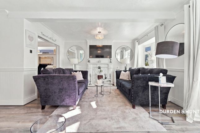 16 Maytree Close, Rainham photo 4