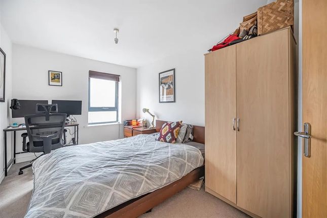 Flat to rent in Thessaly Road, London