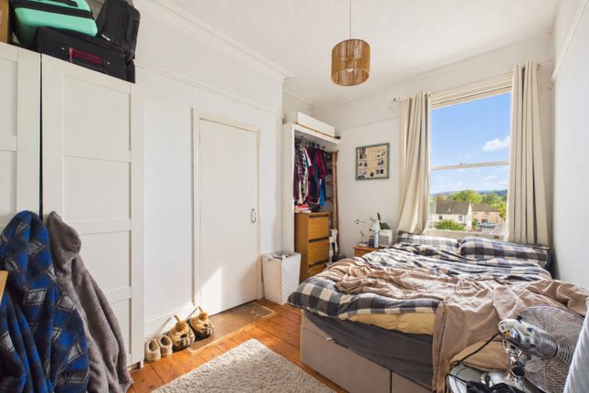 70 Eldon Road, Cheltenham photo 4