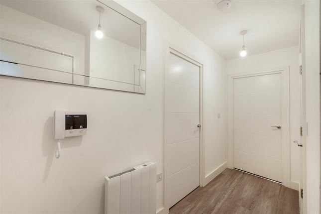 Flat 8 Hop Pocket, 59, Maidstone Road, Paddock Wood photo 3