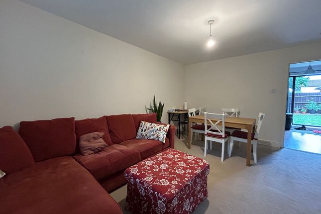 51 Challacombe, Milton Keynes photo 3