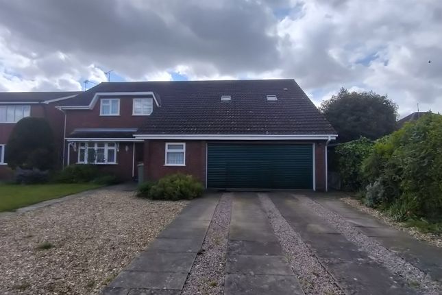 Thumbnail Detached house for sale in Thackers Way, Market Deeping, Peterborough
