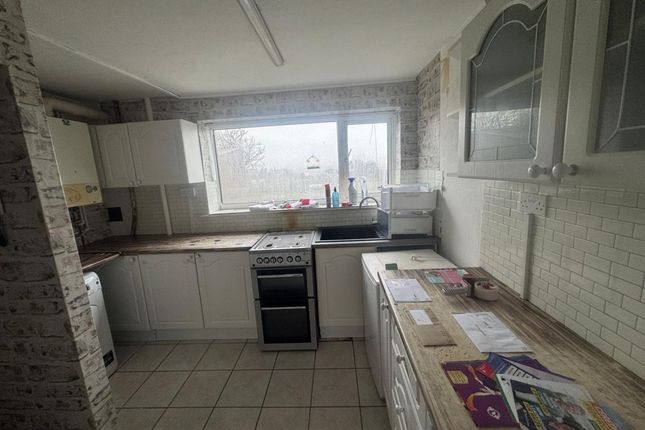 30 Observatory Avenue, Milford Haven photo 3