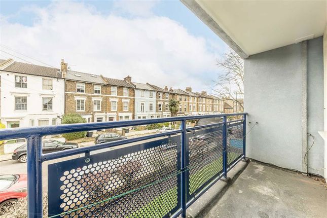 Flat 9, Crossway Court, 40-44, Endwell Road, London photo 4