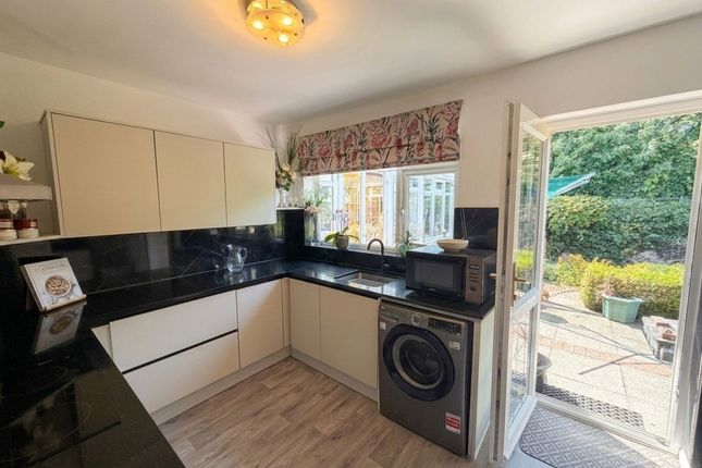 2 Strouds Close, Melton Mowbray photo 3