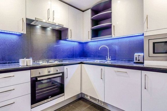 Apartment 46, 39, Westferry Circus, London photo 5