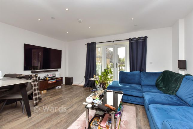 2, Glenway Road, Rochester photo 3