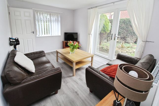 9, Crawford Gardens, Crawcrook photo 4
