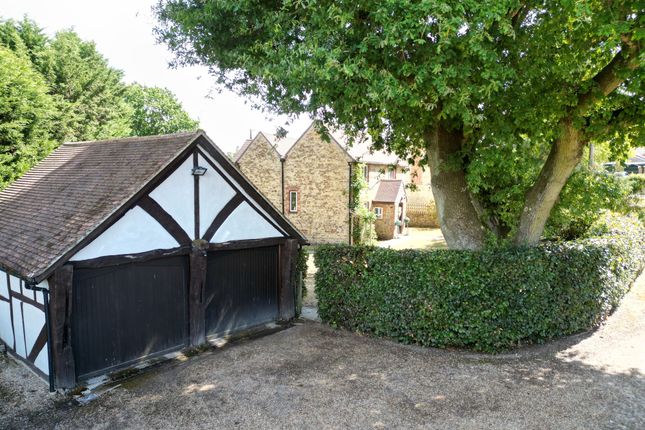 Quintins Mill Lane, Pulborough photo 4