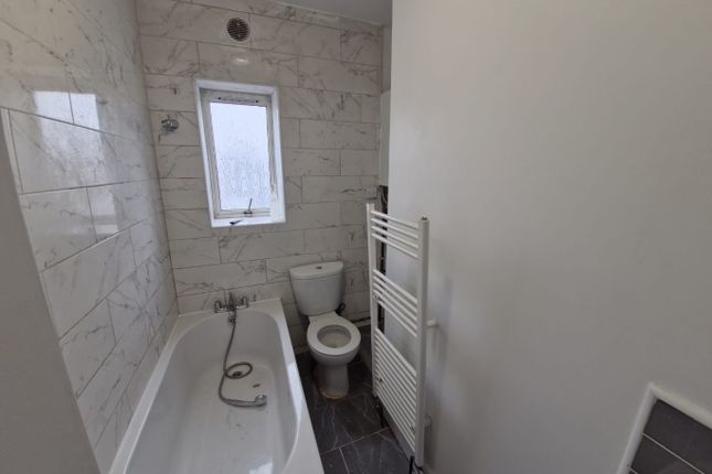 50, Hodder Avenue, Blackpool photo 4