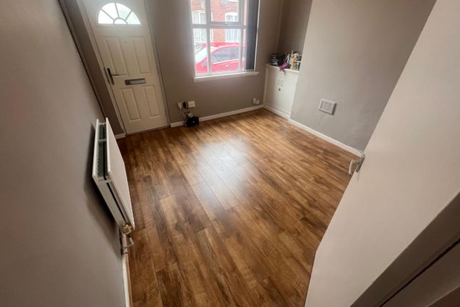 33, Forrester Street, Walsall photo 3