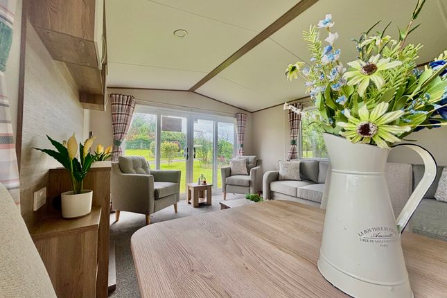 Plot 30 - ABI Wimbledon caravan at Docker Holiday Park, Carnforth LA6 1AR, Carnforth photo 4