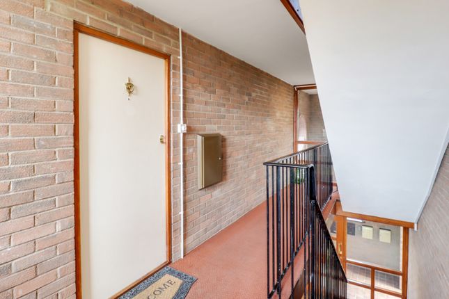 Flat for sale in Chestnut Place, Southam, Warwickshire