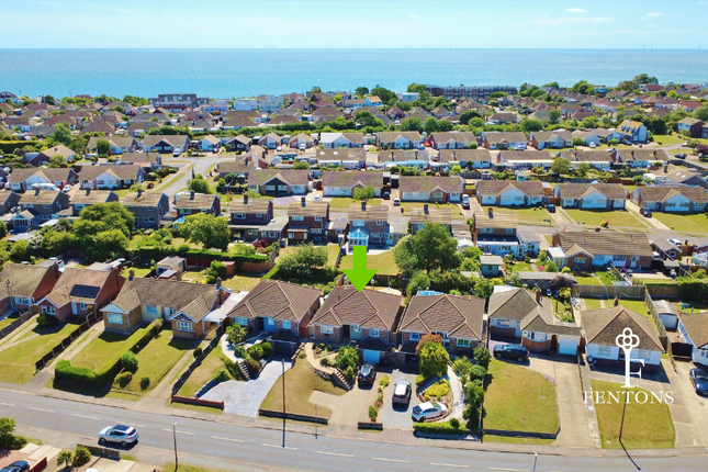 146, Walton Road, Walton-on-the-Naze photo 2