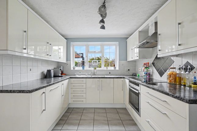 46 Jefferson Drive, Rainham, Kent photo 5