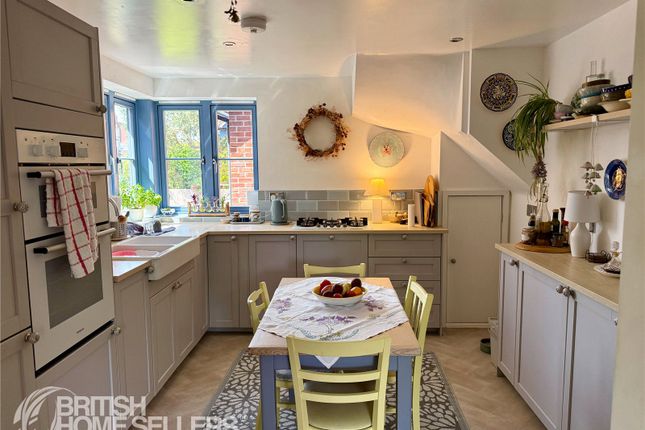 4, Lyric Place, Hampshire photo 2
