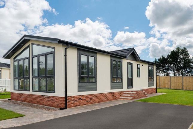 Thumbnail Lodge for sale in Chester Road, Oakmere, Northwich