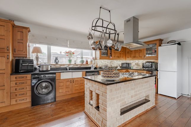 25 Bellrope Lane, Wymondham photo 4