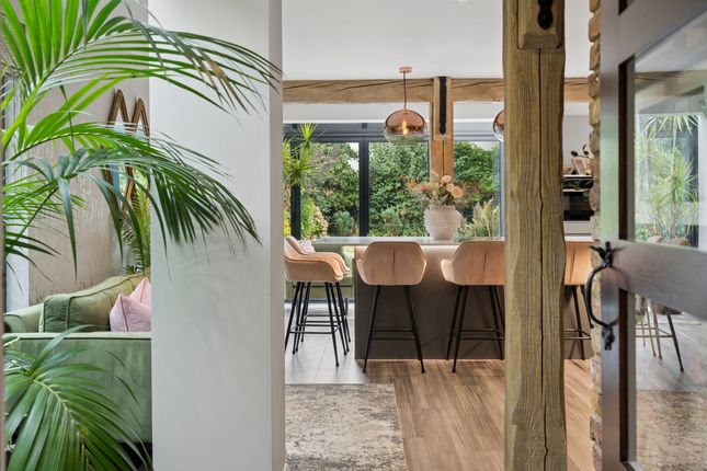 Studio house on 3 Castle Gateway, Berkhamsted, £2,000,000