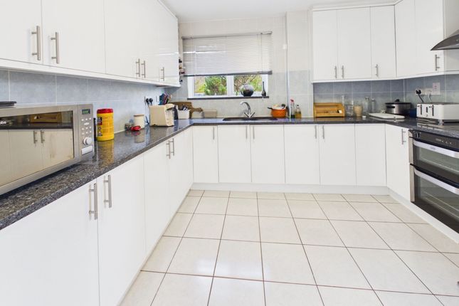 4 Hawker Square, Upper Rissington, Cheltenham photo 2