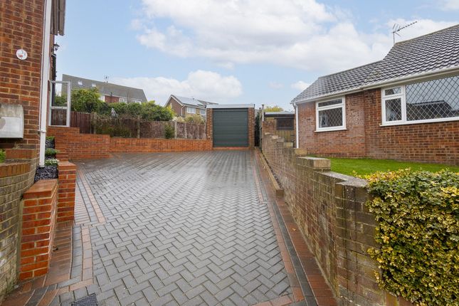 31, Hudson Close, Canterbury photo 2