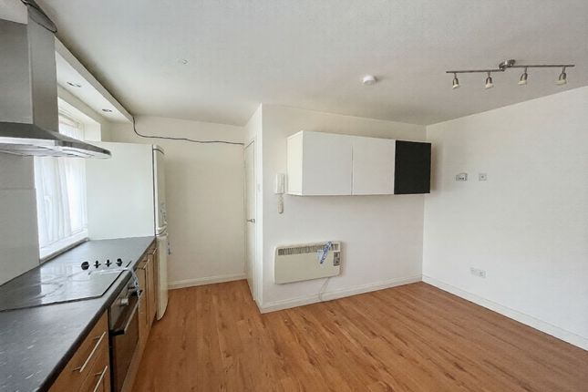 20 Haversham Court, 78 -80 Horsenden Lane North, Greenford photo 2