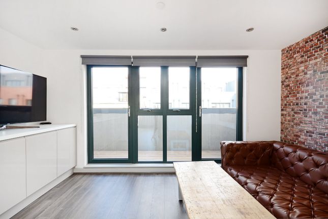Room 2, 19, Dun Fields, Sheffield photo 4