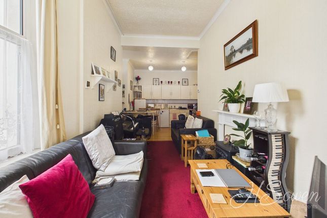 Flat 4, Mount Stuart, Higher Woodfield Road, Torquay photo 4