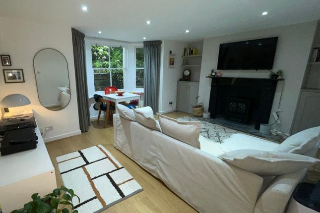 14a, CARDIFF photo 2