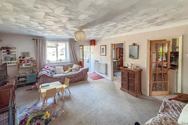 9, Parsonage Road, Bridport photo 2