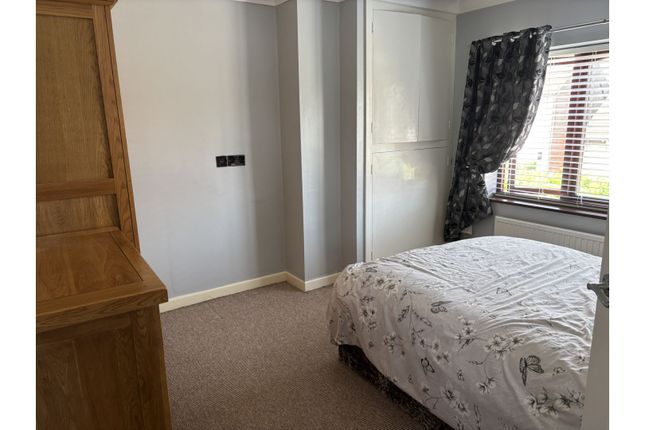 22, Cemetery Road, Scunthorpe photo 5