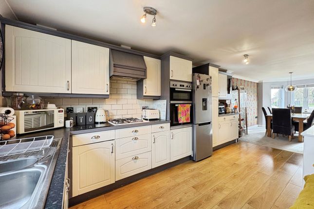 11, Merevale Way, Yeovil photo 2