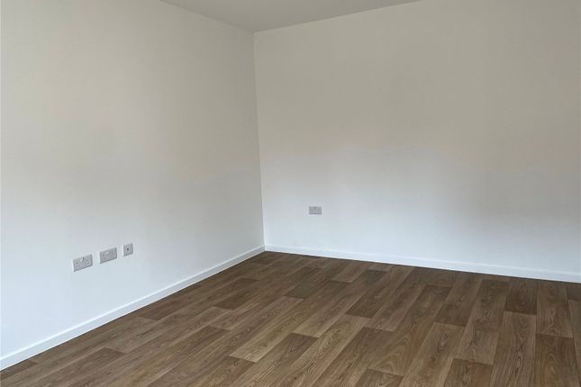 60, Cwm Y Lladron, Gorseinon photo 3